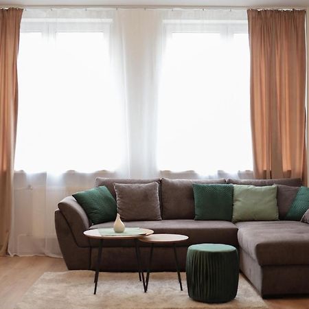 Beautiful And Stylish 2 Bedroom Apartment In The City Center And In The Pedestrian Zone Pressburg Exterior foto